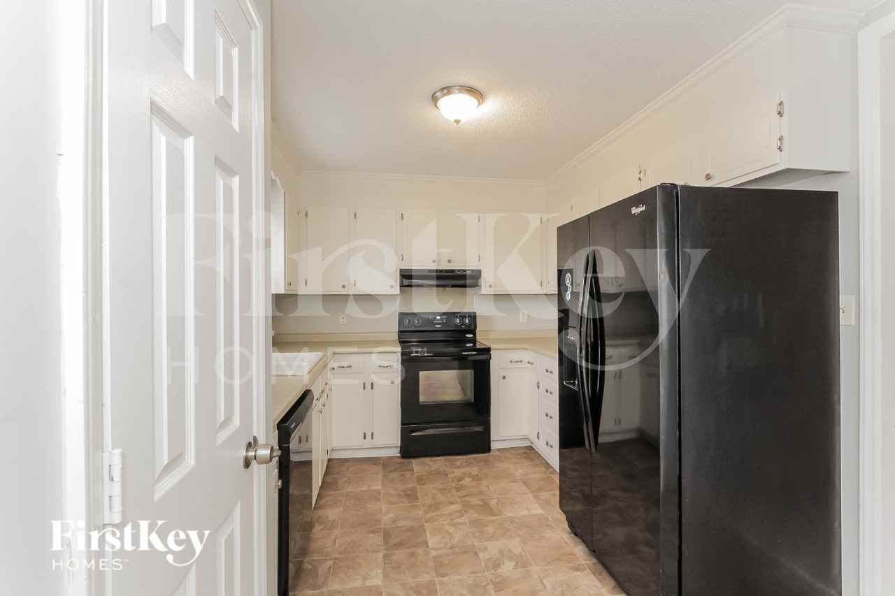 11106 Five Cedars Rd - Photo 7 of 16