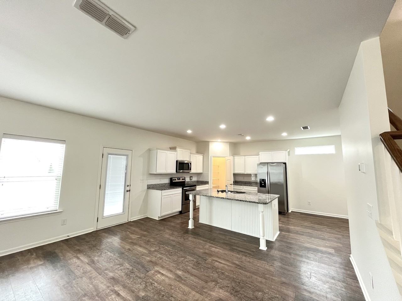 105 E Coker Way - Photo 7 of 23