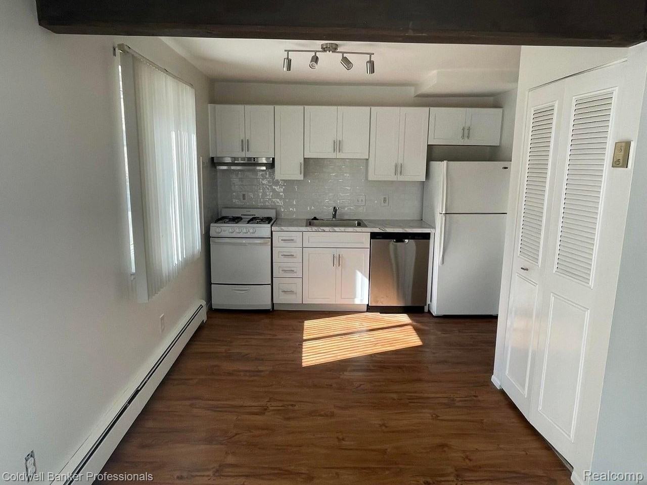 620 E Lincoln Ave - Photo 4 of 14