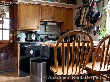 17 Montgomery St #2 - Photo 2 of 6