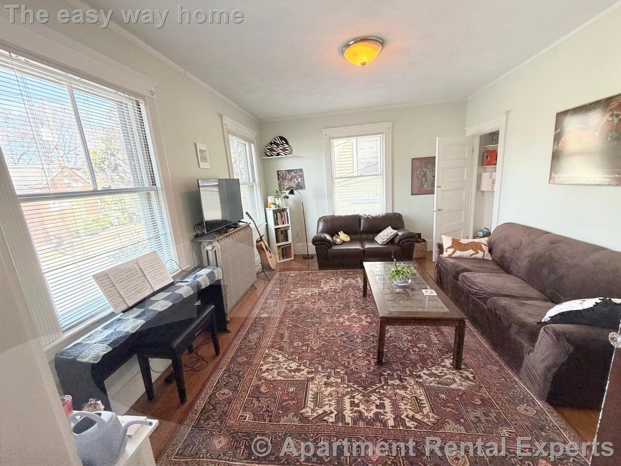 79 College Ave #2 - Photo 5 of 16