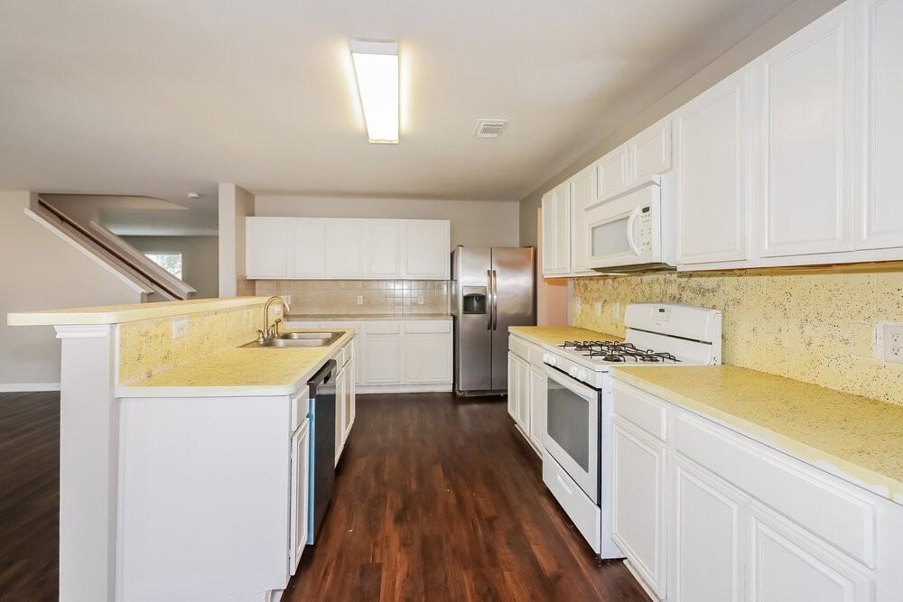 9618 Eagle Eye Ln - Photo 7 of 17