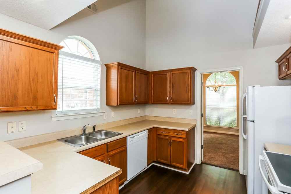 4832 Ashcroft Dr - Photo 6 of 17