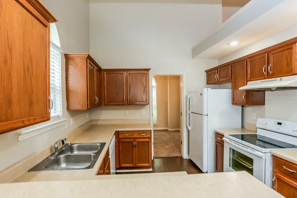 4832 Ashcroft Dr - Photo 7 of 17