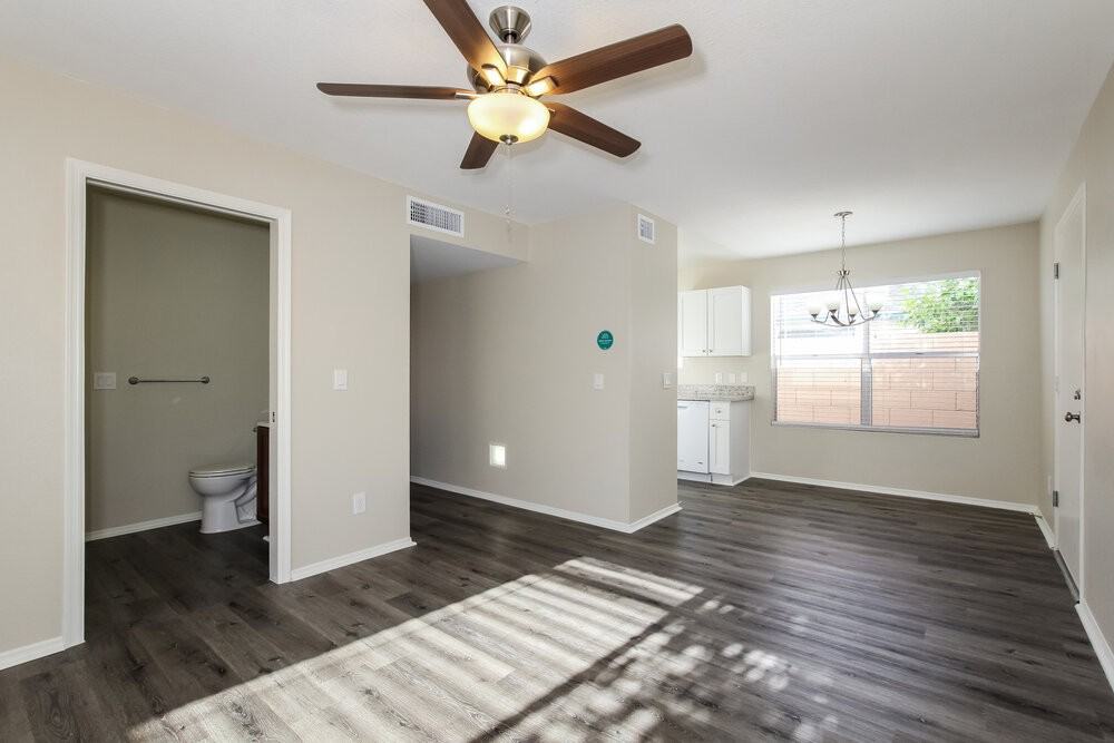 909 E Marco Polo Rd - Photo 4 of 17