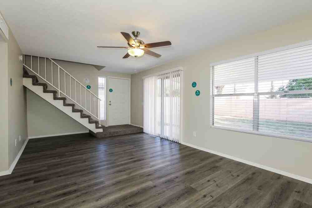 909 E Marco Polo Rd - Photo 7 of 17