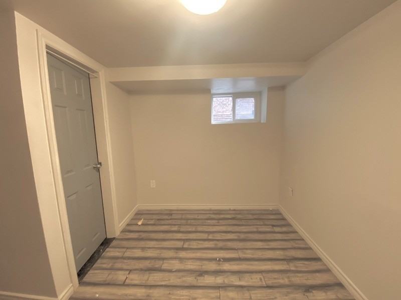 147 Holton Ave S #1 - Photo 6 of 9