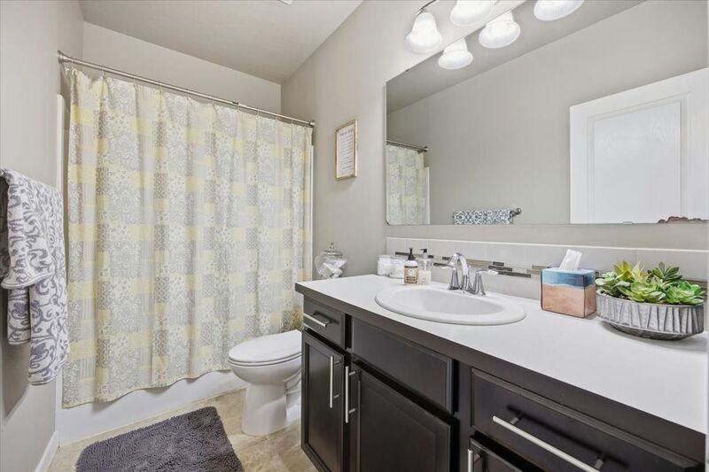 368 Wishkah Dr - Photo 4 of 16