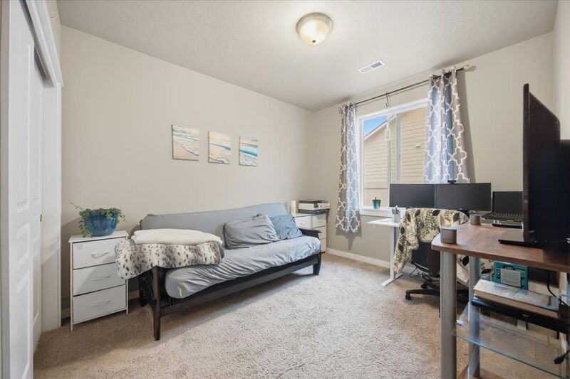 368 Wishkah Dr - Photo 5 of 16