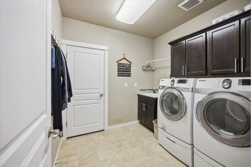 368 Wishkah Dr - Photo 7 of 16