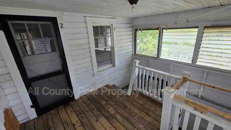 918 E Lime St - Photo 2 of 9