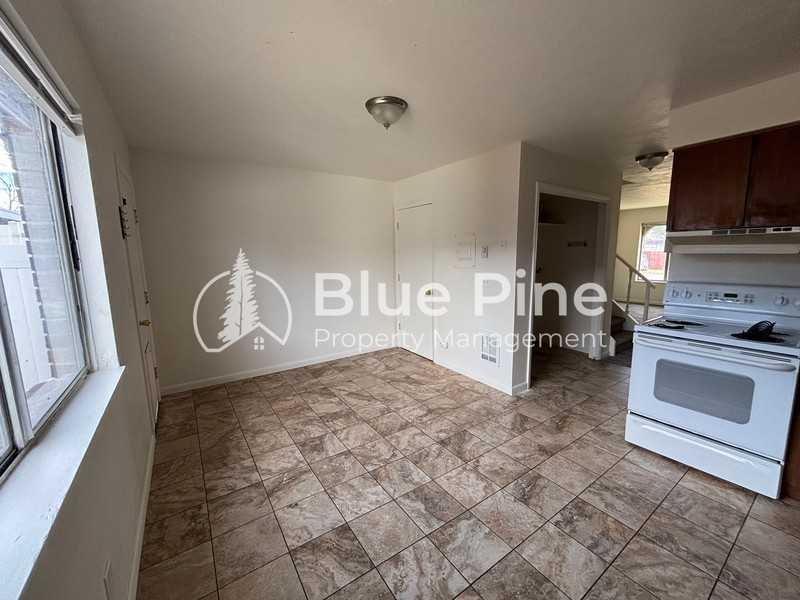 1445 S Emerson Ave #4 - Photo 5 of 11