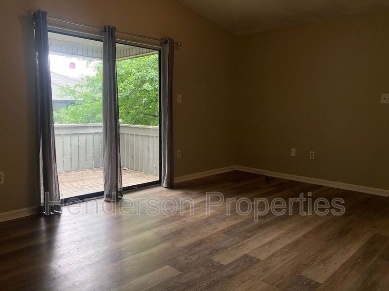 1722 Hunters Trl - Photo 2 of 18