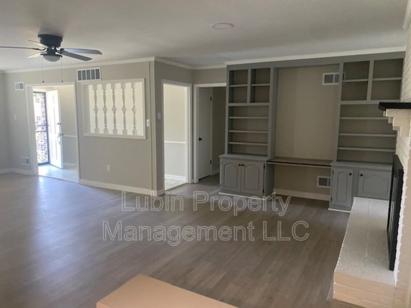 4947 Demeter Cv - Photo 4 of 8