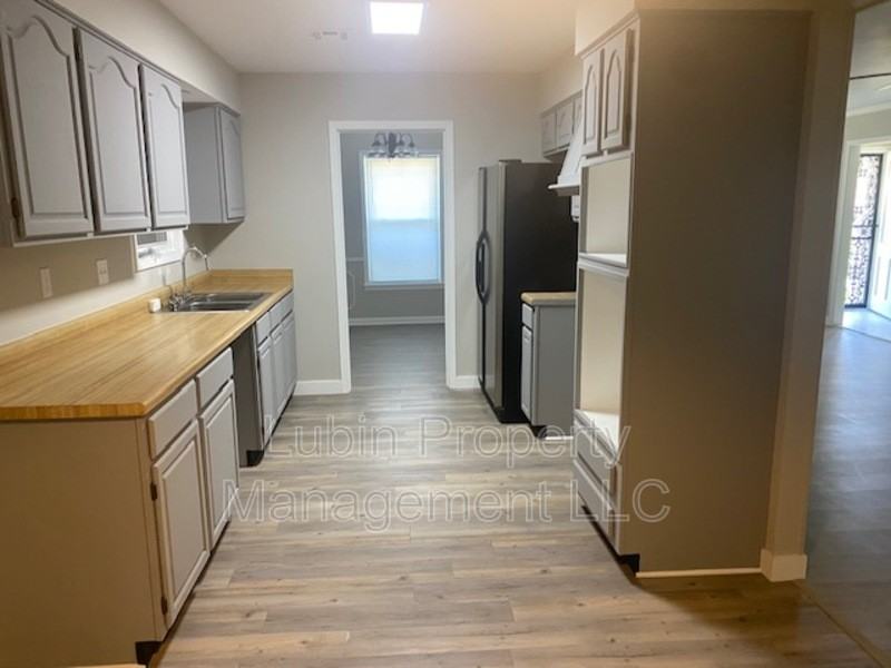 4947 Demeter Cv - Photo 5 of 8