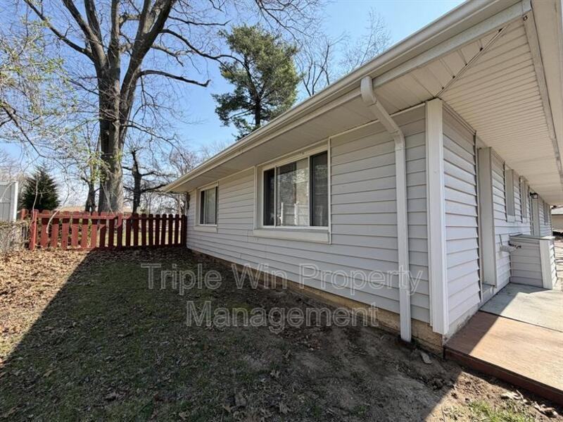 404 Fee Fee Hills Dr - Photo 5 of 29