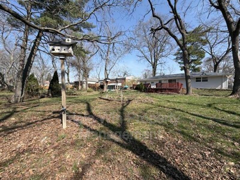 404 Fee Fee Hills Dr - Photo 7 of 29