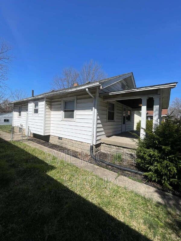 822 N Emerson Ave - Photo 3 of 17
