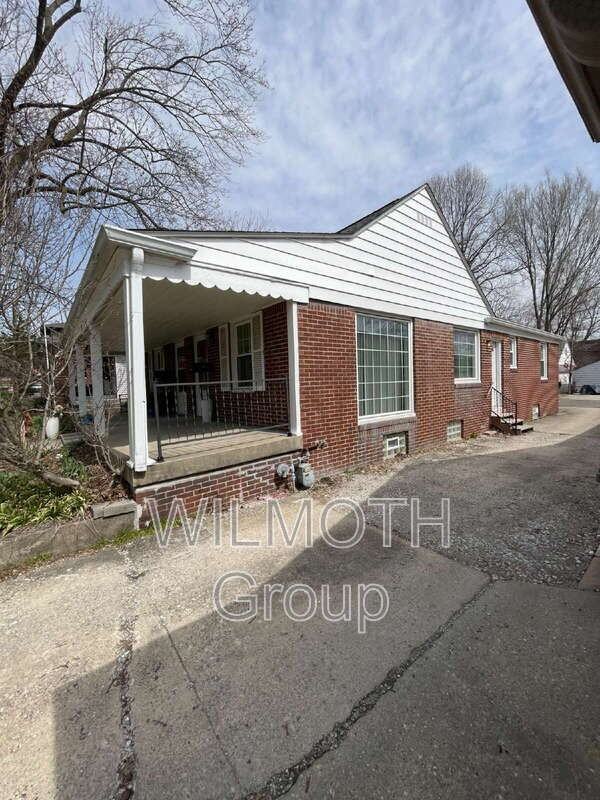 53 Jenny Ln - Photo 2 of 12