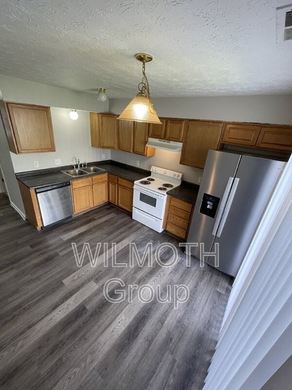 7756 Mountain Stream Way - Photo 5 of 19