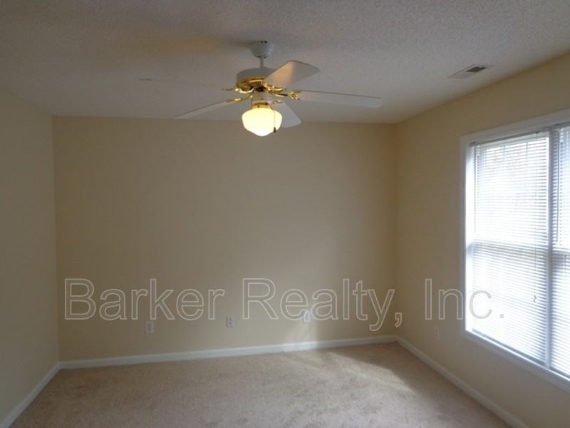 2203 Violet Bluff Ct - Photo 7 of 8