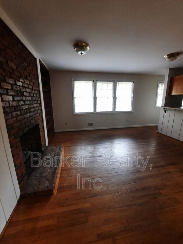 2302 Lora Ln - Photo 3 of 16