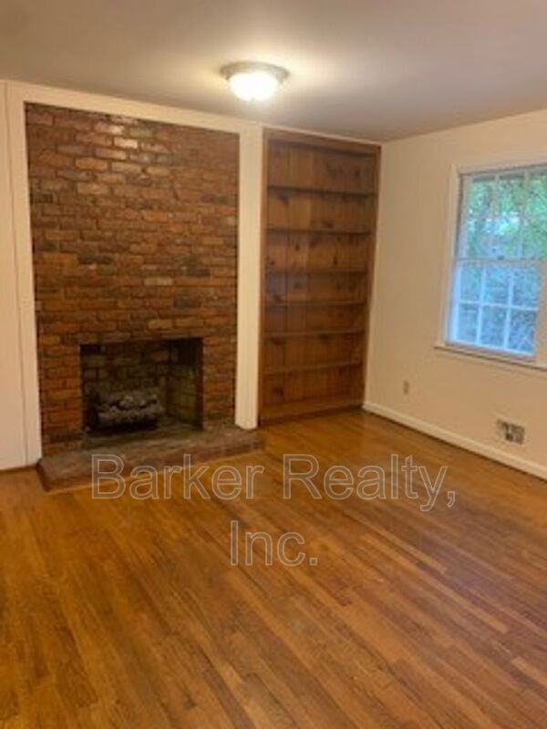 2302 Lora Ln - Photo 4 of 16