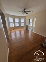 featured image of 7726 N Marshfield Ave