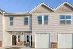 featured image of 2904 S Harvard Ave #D