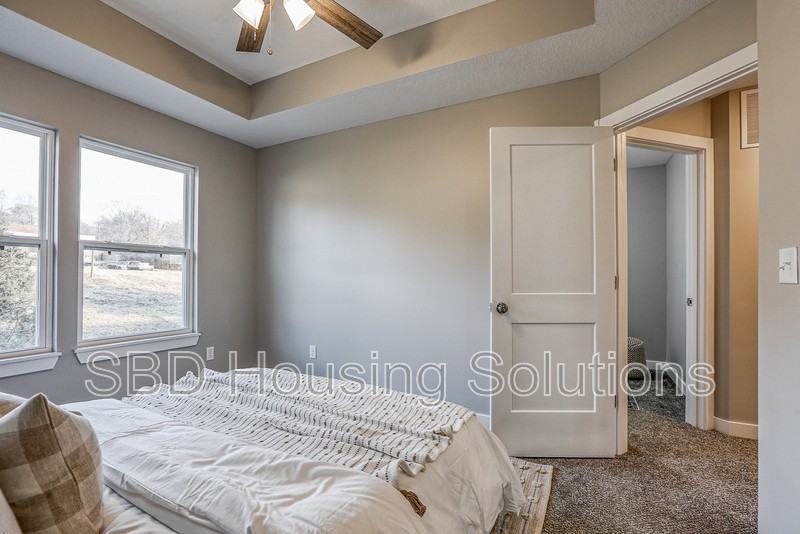 2904 S Harvard Ave #D - Photo 4 of 10