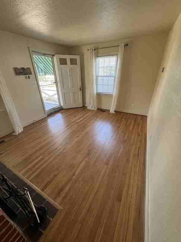 153 Roanoke Ave - Photo 3 of 12