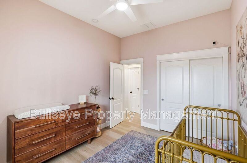 4073 E Weather Vane Rd - Photo 5 of 50