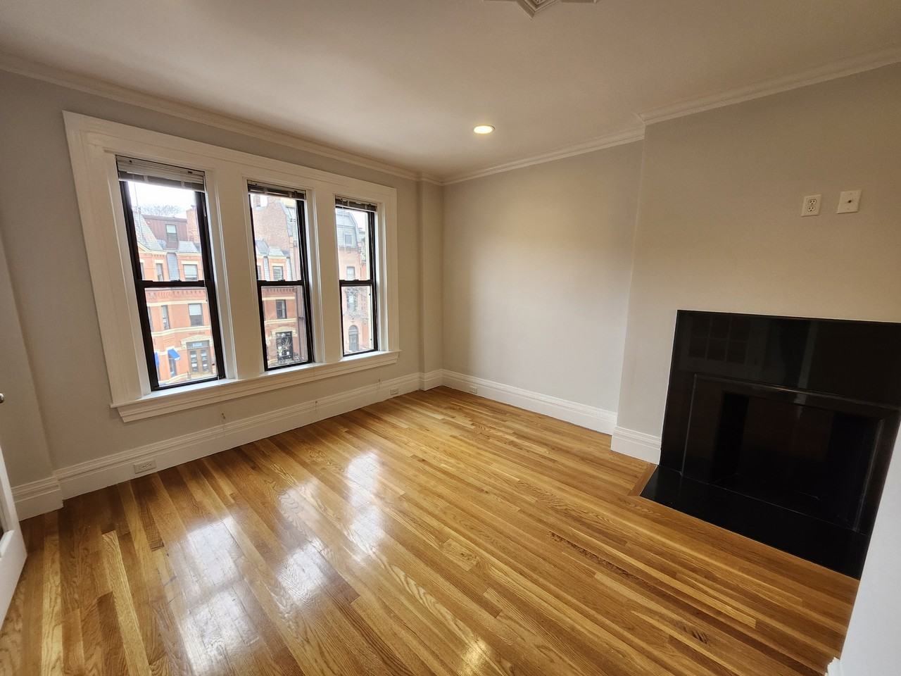 254 Newbury St #4 - Photo 2 of 10