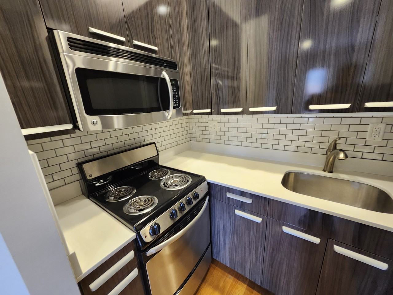 254 Newbury St #4 - Photo 4 of 10