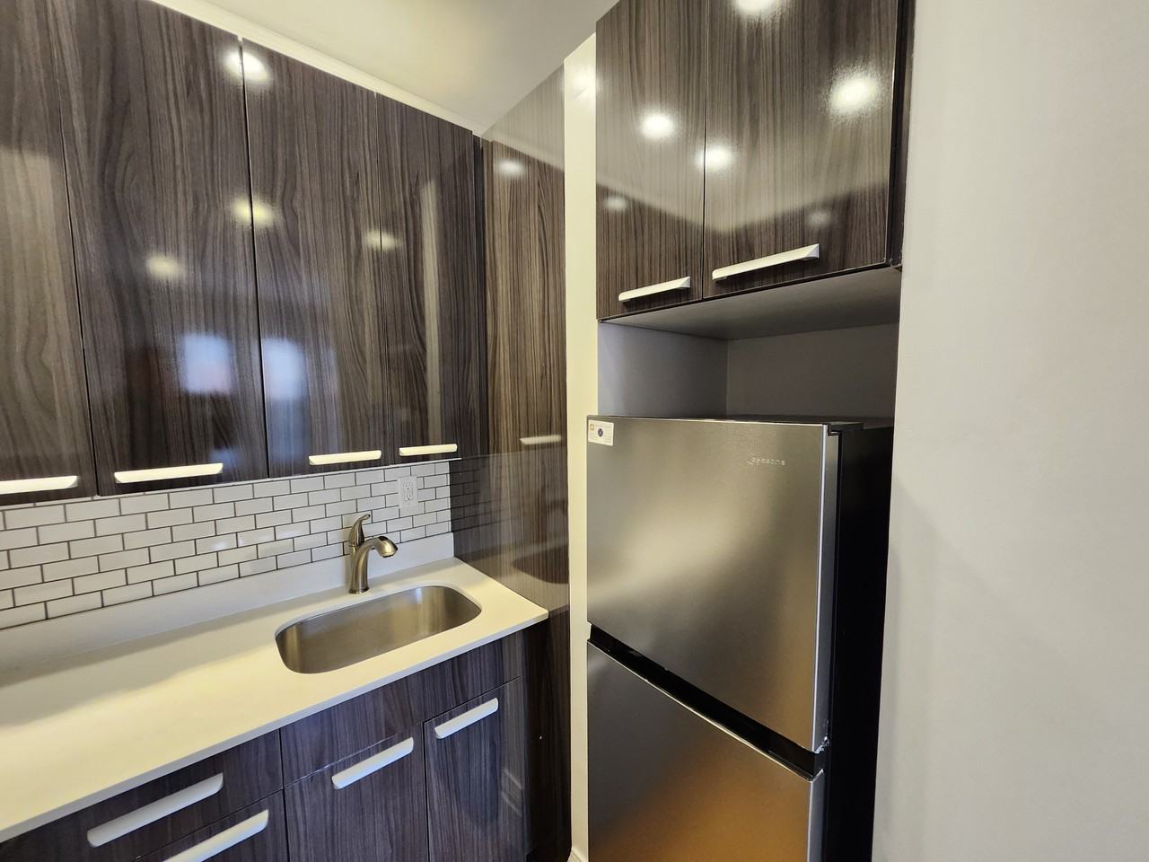 254 Newbury St #4 - Photo 5 of 10