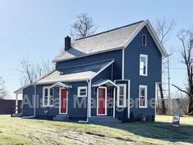 924 Spring Ave Ne - Photo 1 of 1