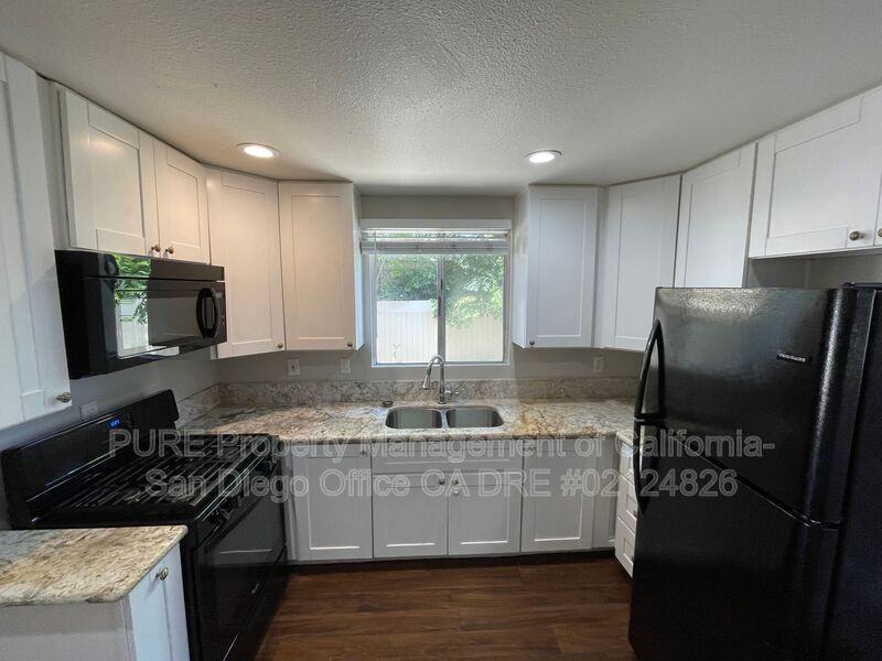 1120 Florence St - Photo 3 of 16