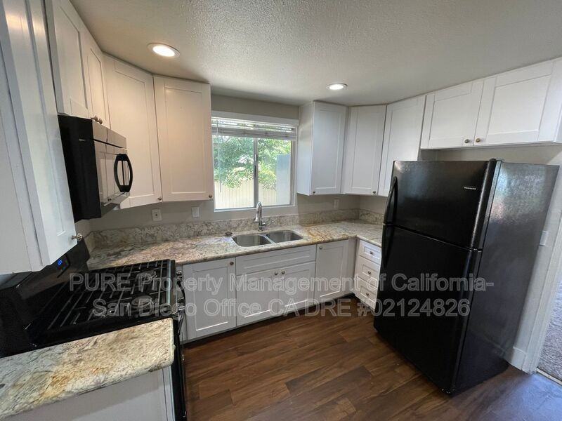 1120 Florence St - Photo 4 of 16