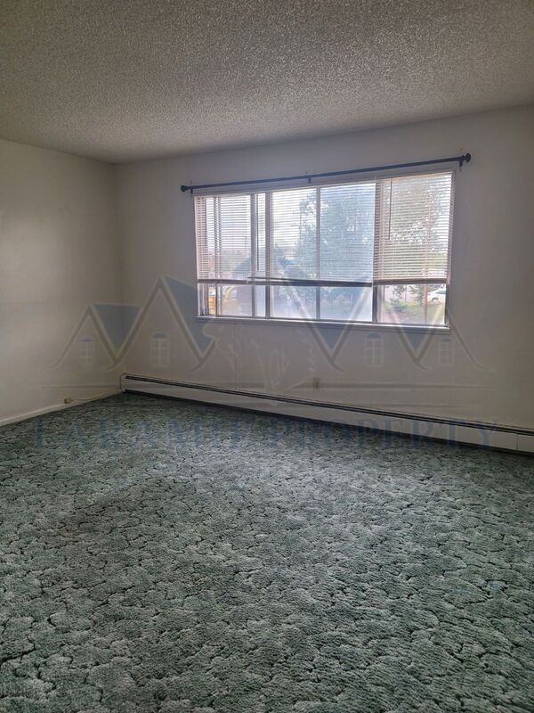 2310 E Garfield St #B3 - Photo 3 of 8