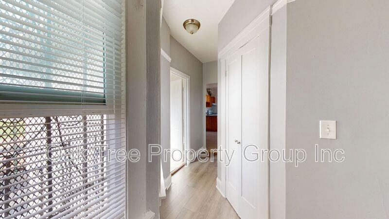 4152 Brookdale Ave - Photo 4 of 33