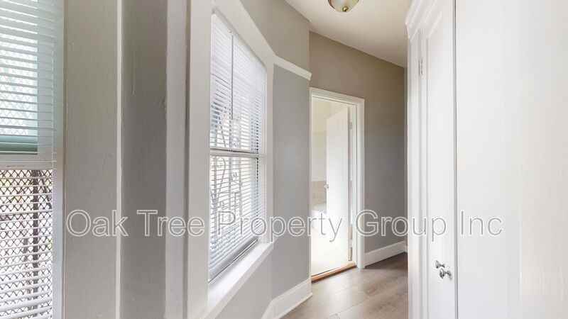 4152 Brookdale Ave - Photo 5 of 33