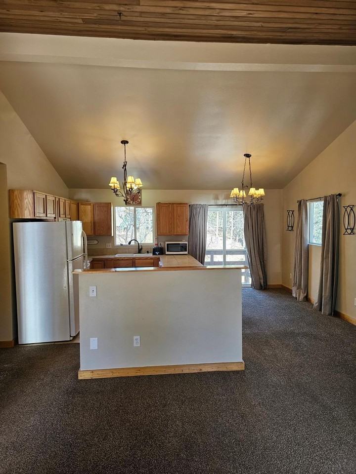 252 Blossom Rd - Photo 4 of 22