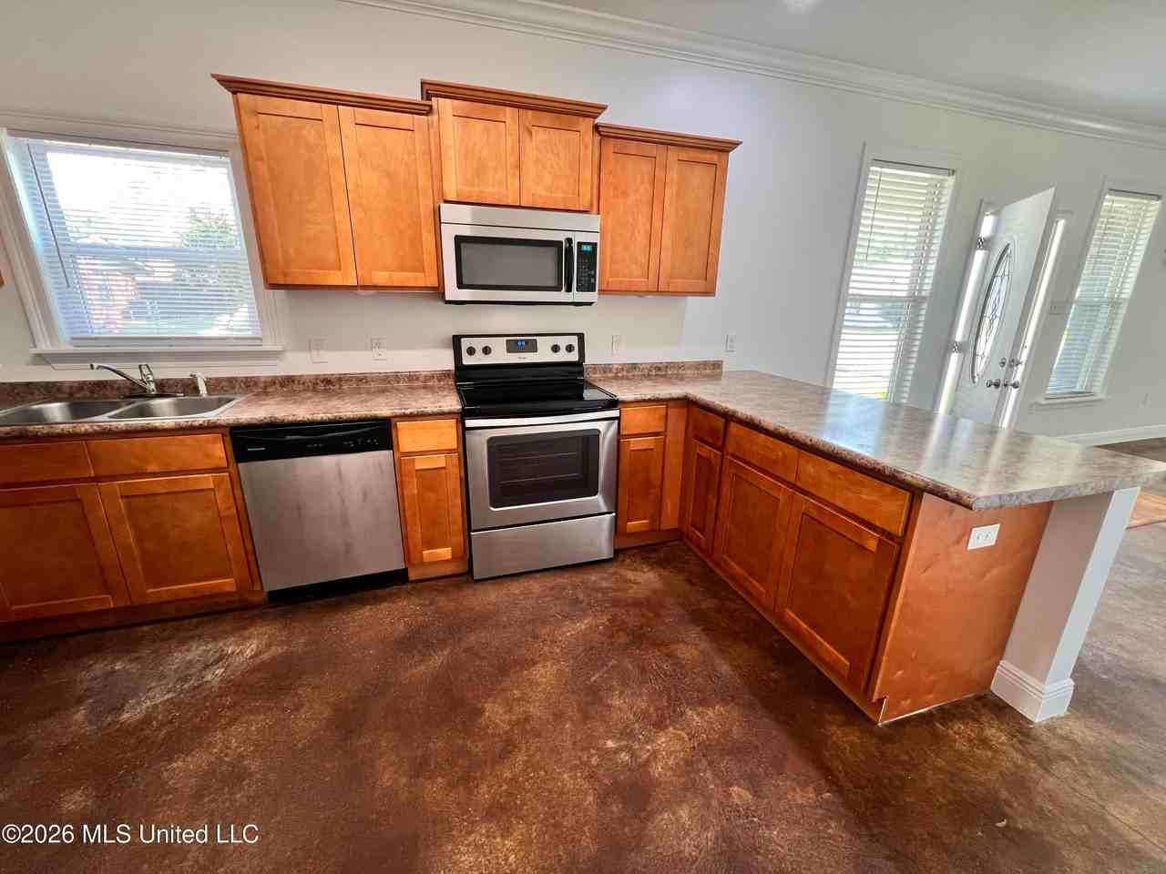 418 State St - Photo 3 of 12