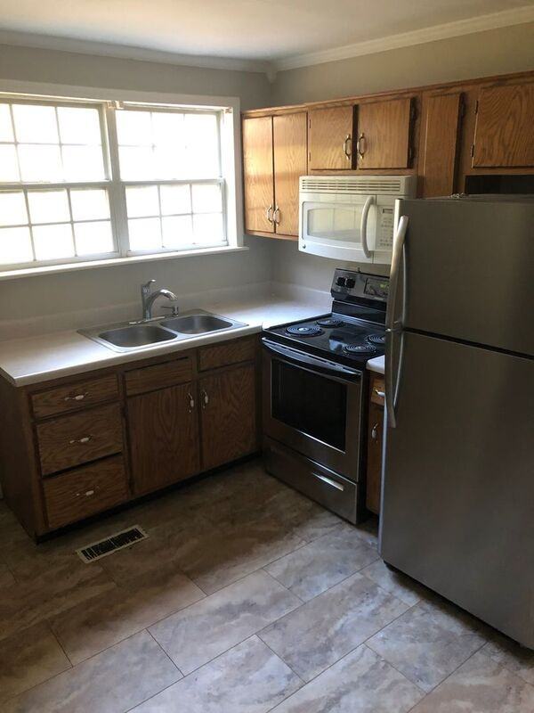 25 Hunt Ave - Photo 7 of 14