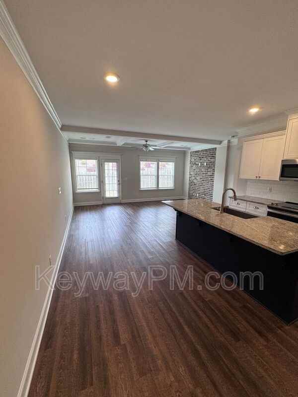 122 Canton Park Ave - Photo 5 of 21