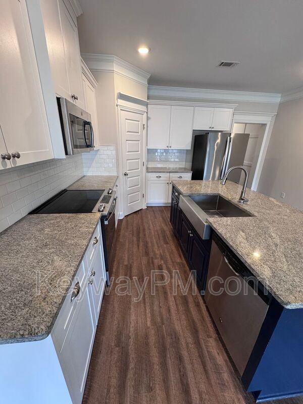 122 Canton Park Ave - Photo 7 of 21