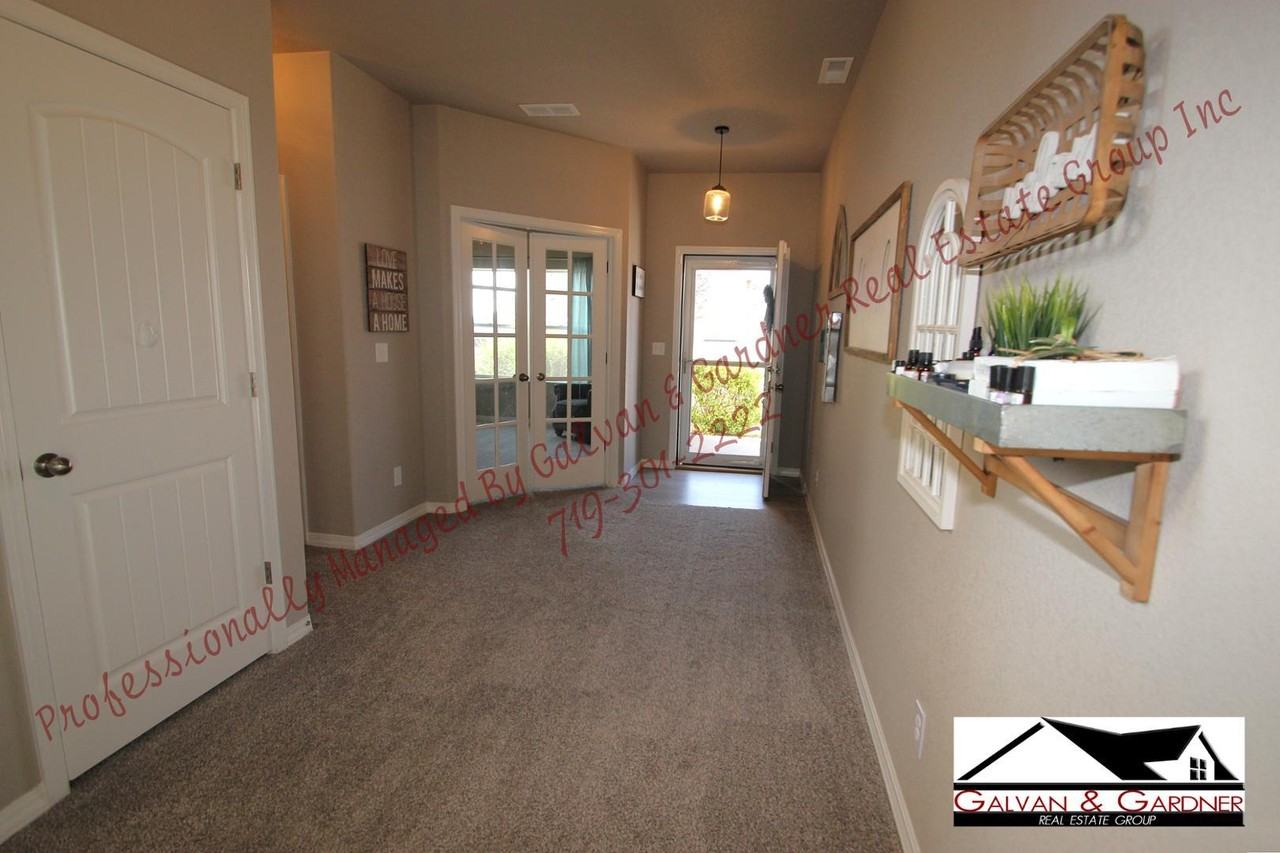 7284 New Meadow Dr - Photo 5 of 36