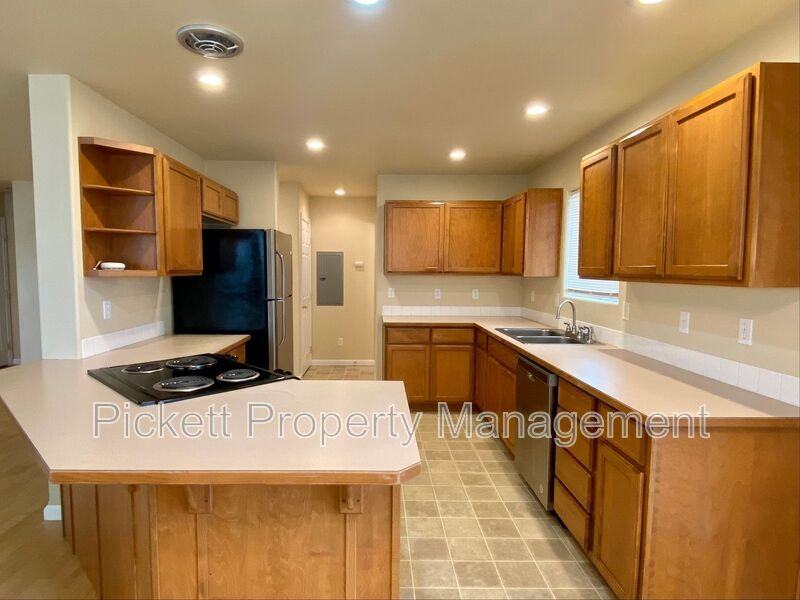 1118 Park Ave - Photo 4 of 14