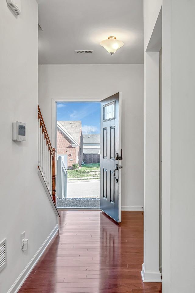 290 Cobblestone Lndg - Photo 7 of 27