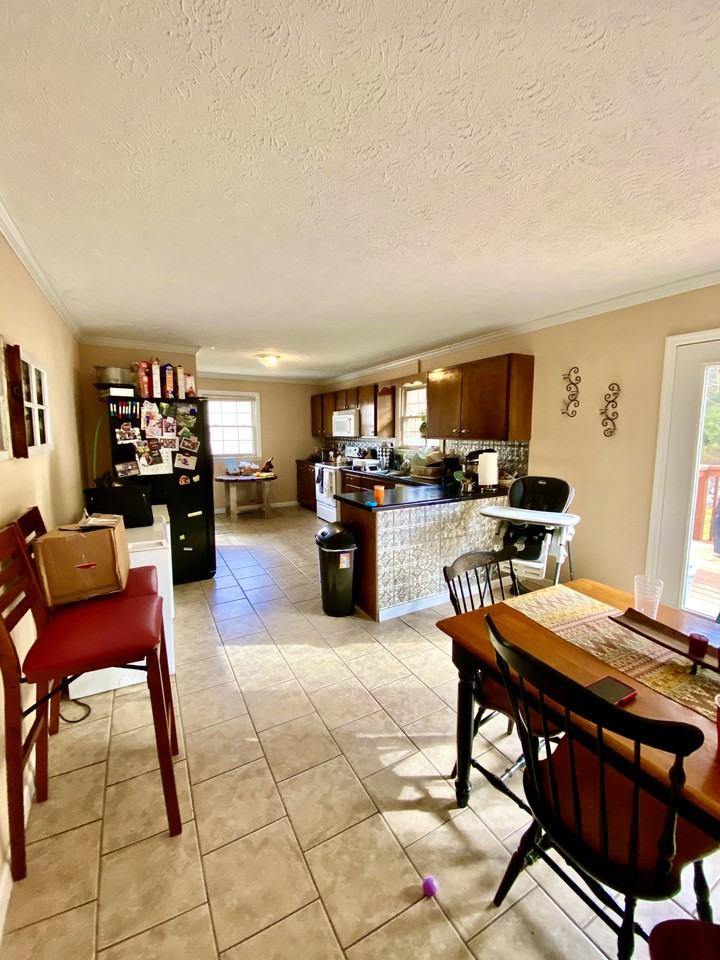 127 Briar Rd - Photo 2 of 4